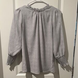 Chic Women's Blouse with Smocked Cuffs